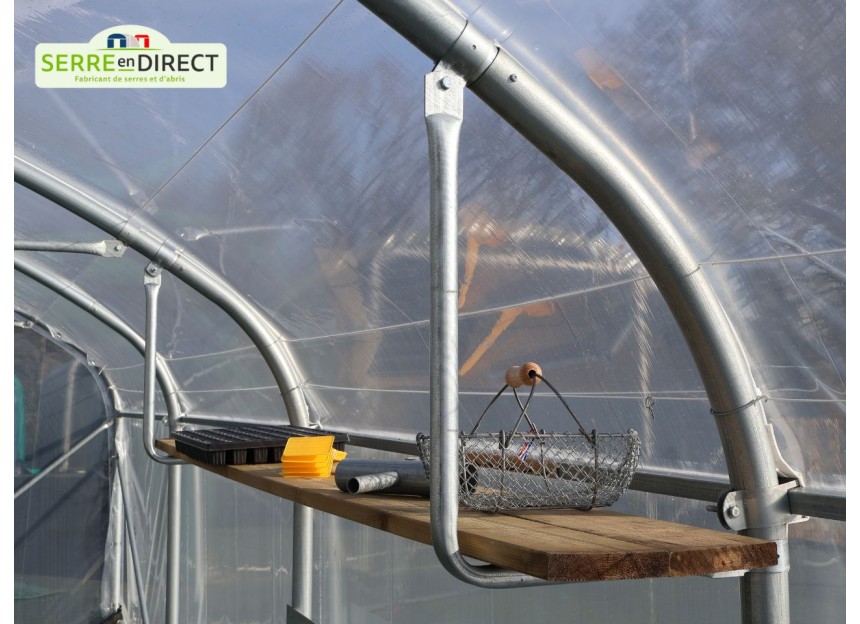 étagère dans une serre Dolmen professionnelle