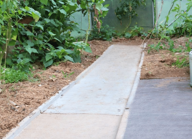 Dalle horticole en béton...