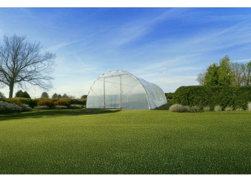 serre tunnel maraicher 450 dans un grand jardin