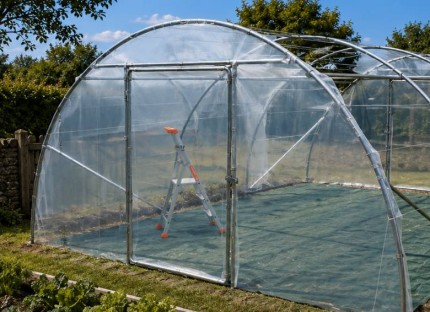 pignon bâché de serre de jardin