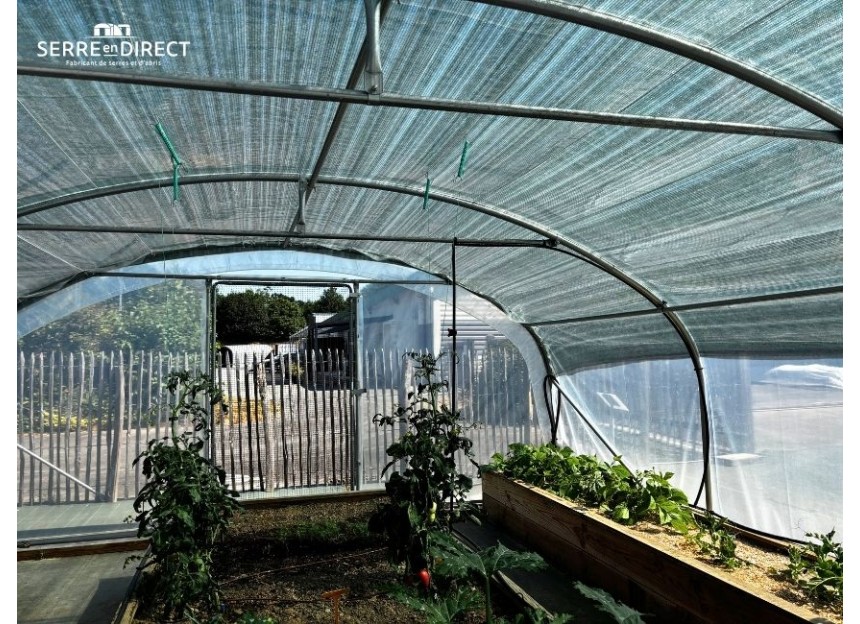 ombre dans serre de jardin