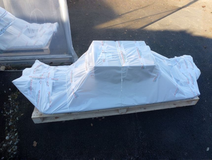 Palette de serre préparée pour une livraison par camion